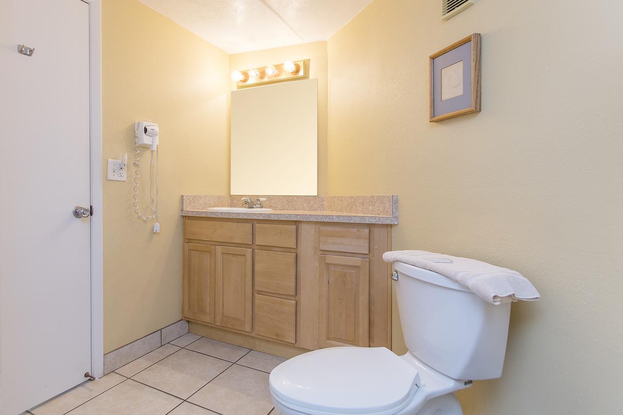 Seven Seas Resort - Daytona Beach Дейтона-Бич-Шорс Экстерьер фото