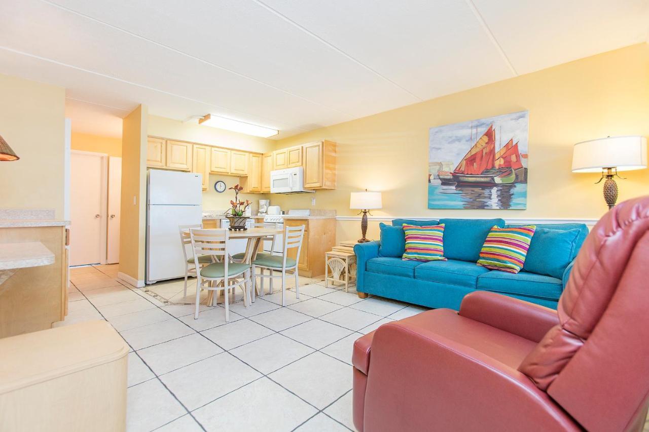 Seven Seas Resort - Daytona Beach Дейтона-Бич-Шорс Экстерьер фото