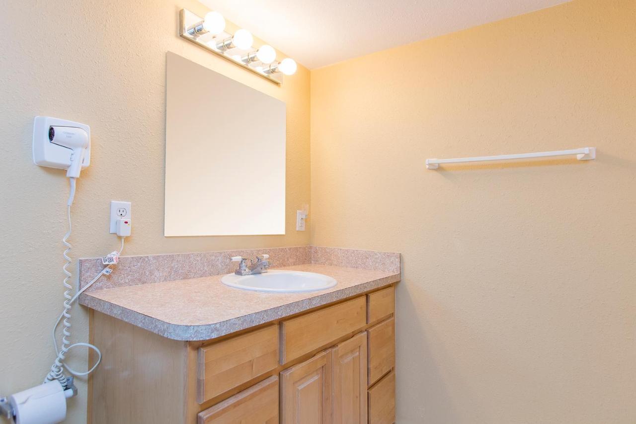 Seven Seas Resort - Daytona Beach Дейтона-Бич-Шорс Экстерьер фото