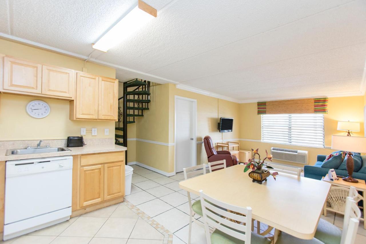 Seven Seas Resort - Daytona Beach Дейтона-Бич-Шорс Экстерьер фото